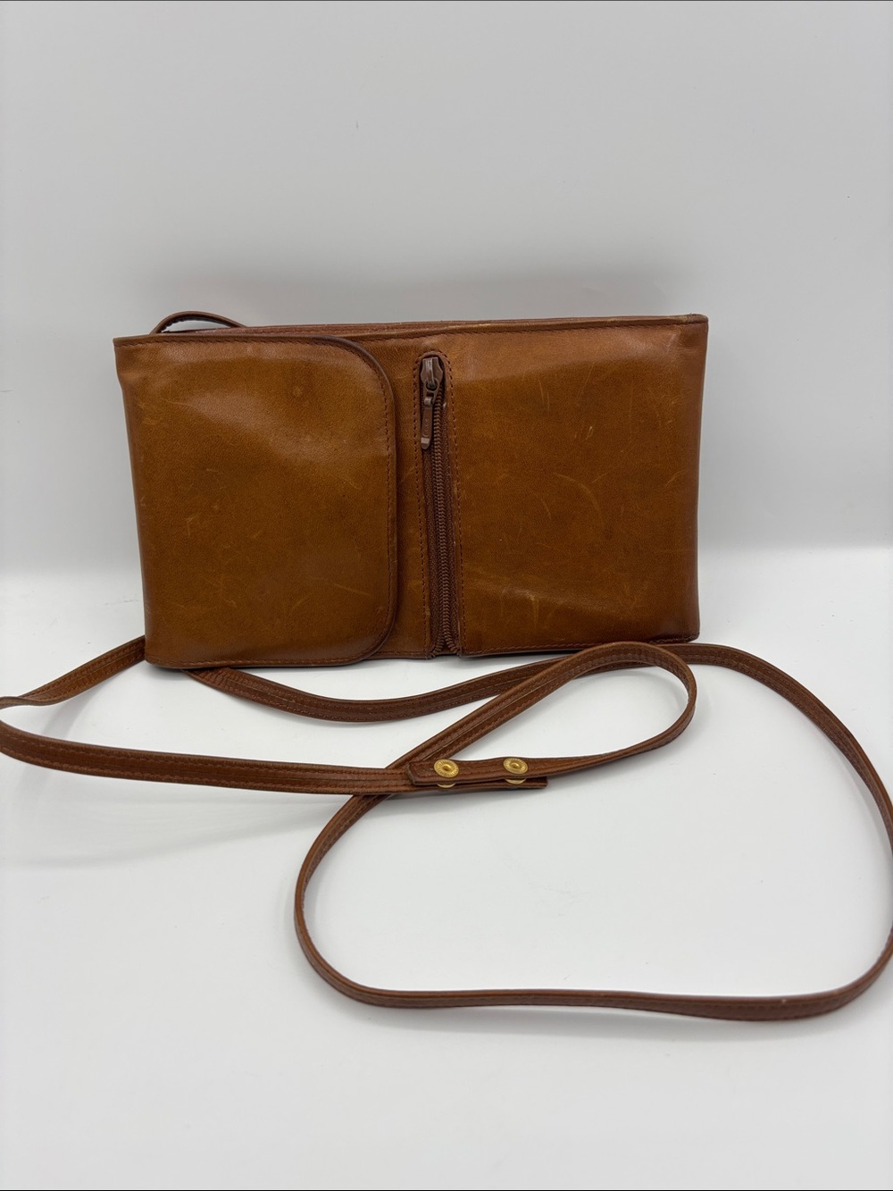 Classic Brown Leather Crossbody Bag - Timeless Everyday Carry GH Bass